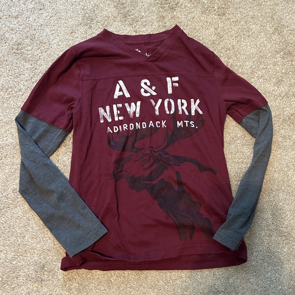 Abercrombie & Fitch Red and Gray Long Sleeve Tee